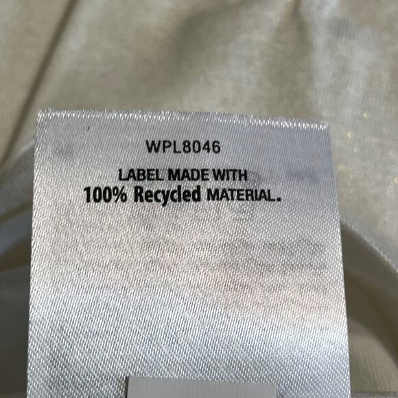 International INC Shirt V-Neck Washed White with Sheen Sleeveless Size Small - Picture 8 of 9